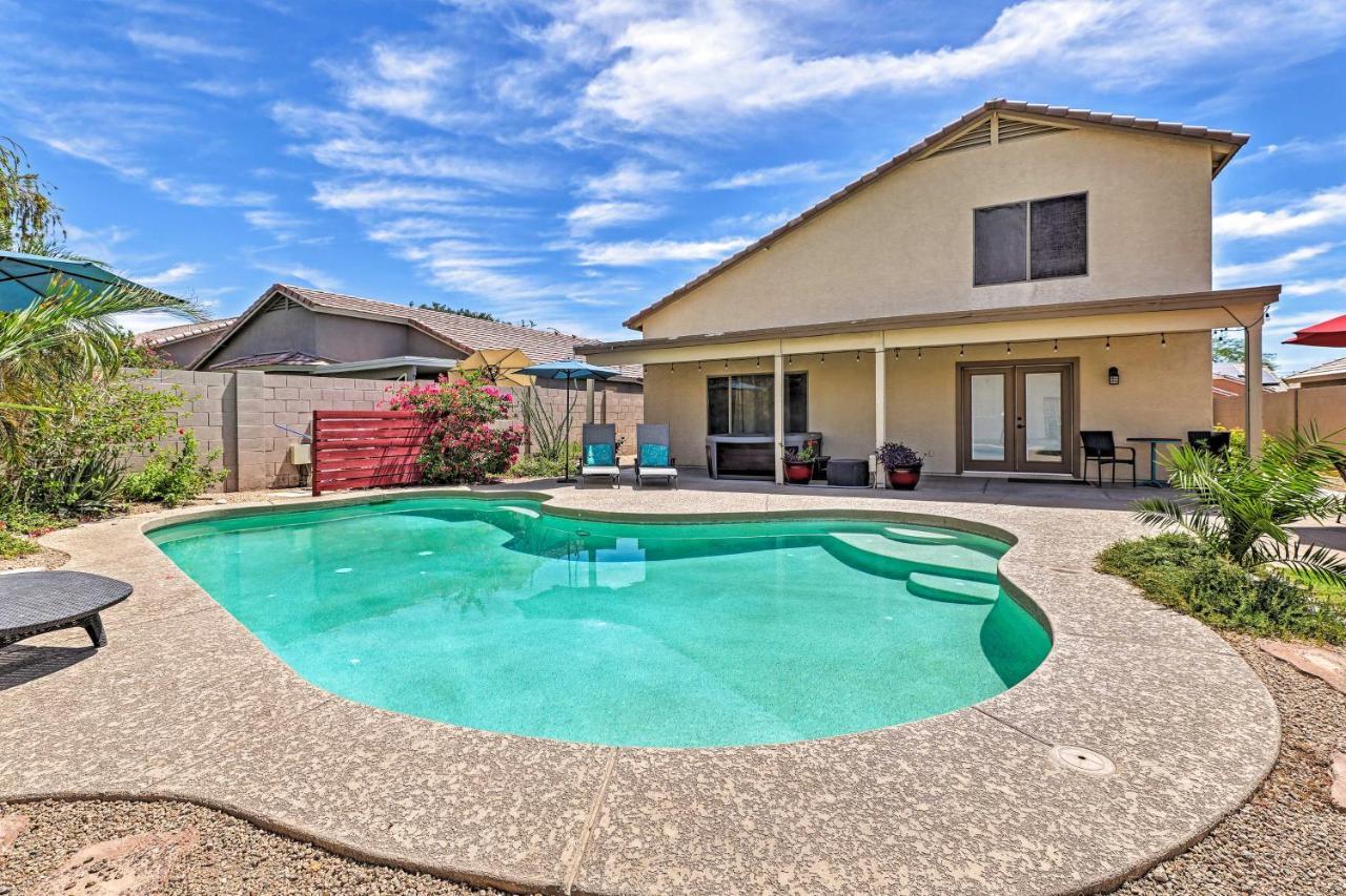 Spacious Phoenix-area Escape With Pool And Hot Tub Holiday home *