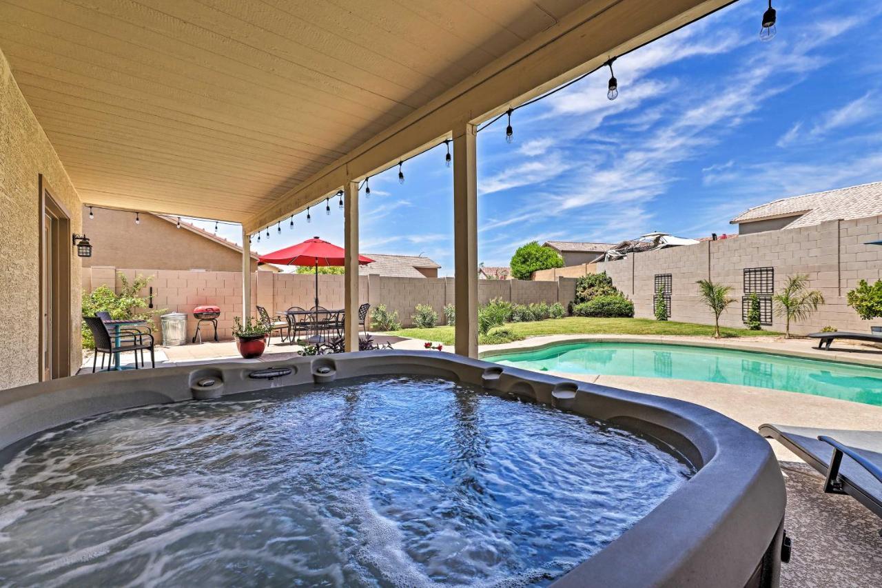 Spacious Phoenix-area Escape With Pool And Hot Tub *
