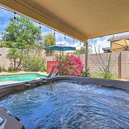 Spacious Phoenix-Area Escape With Pool And Hot Tub Avondale Exterior foto