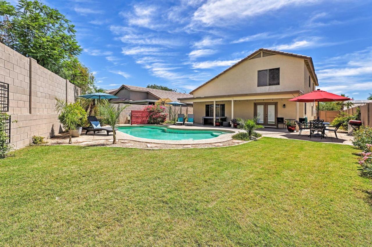 Сasa de vacaciones Spacious Phoenix-area Escape With Pool And Hot Tub