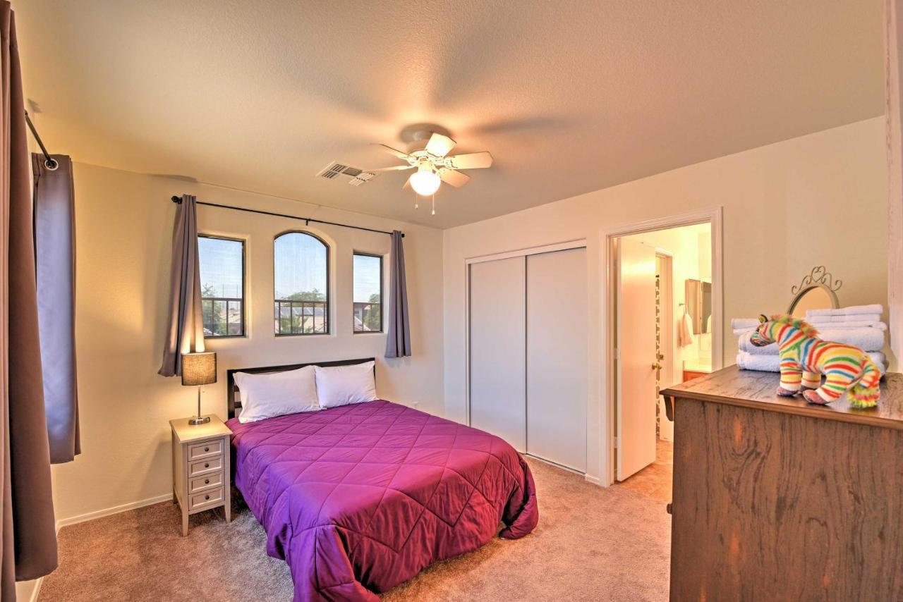 Сasa de vacaciones Spacious Phoenix-area Escape With Pool And Hot Tub