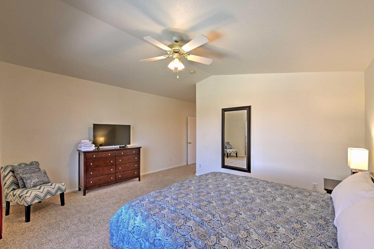 Spacious Phoenix-area Escape With Pool And Hot Tub