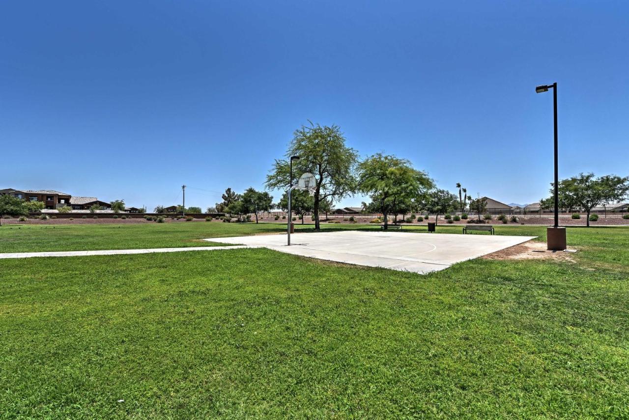 Spacious Phoenix-area Escape With Pool And Hot Tub Avondale